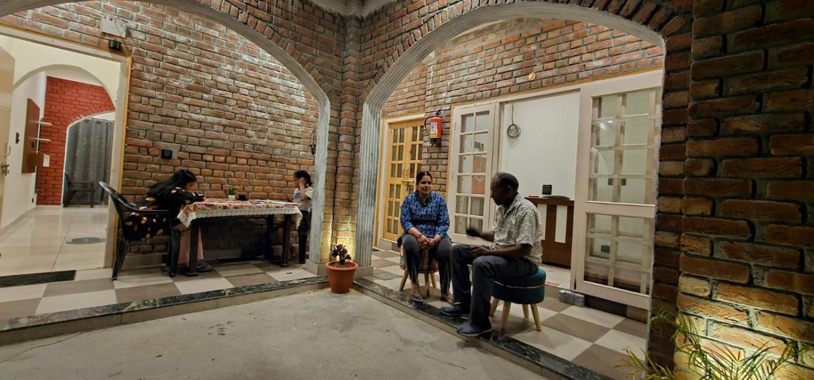 Golden Himalaya Homestay Каусани Екстериор снимка